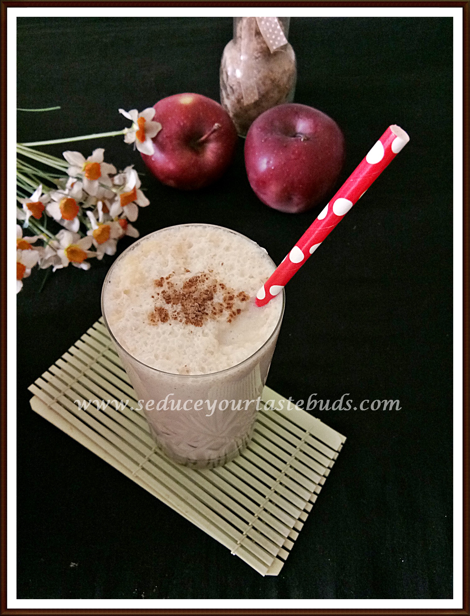 Apple Cinnamon Shake Recipe - Seduce Your Tastebuds...